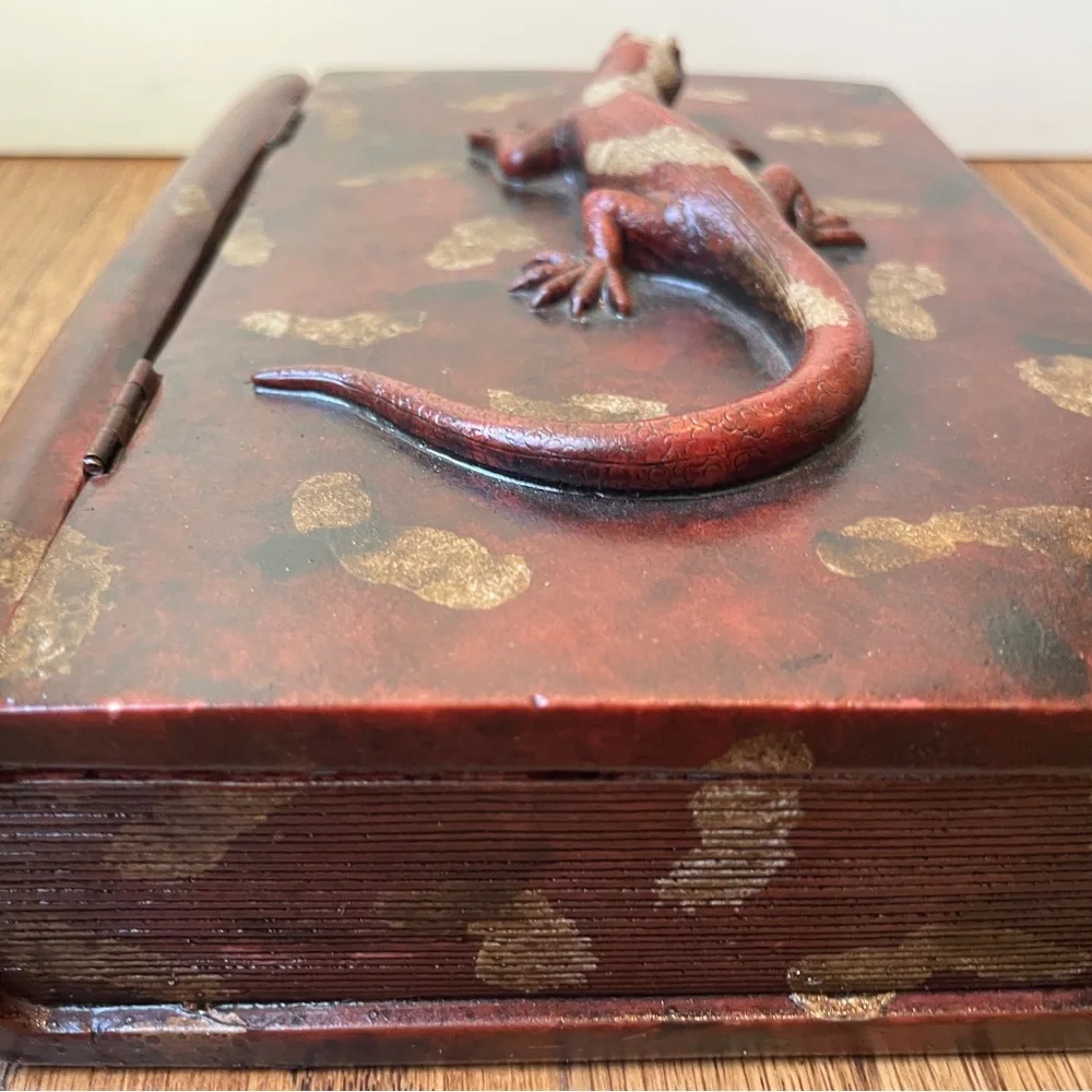 Hand Carved Lizard Wooden Keepsake Box Rustic Trinket Storage Decor